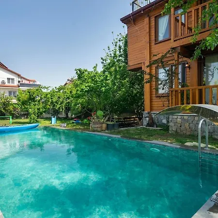别墅 Denize Sifir Havuzlu Jakuzili Bahamas